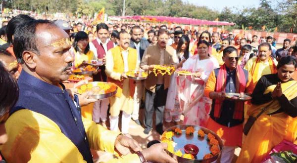 प्राण प्रतिष्ठा के साक्षी बने हजारों, शोभायात्रा समेत कई आयोजन