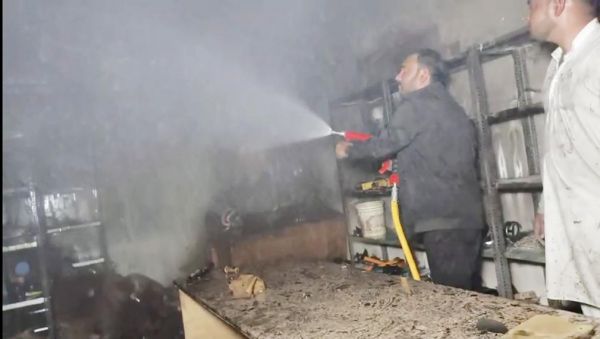 पार्ट्स दुकान में लगी आग, लाखों का समान खाक