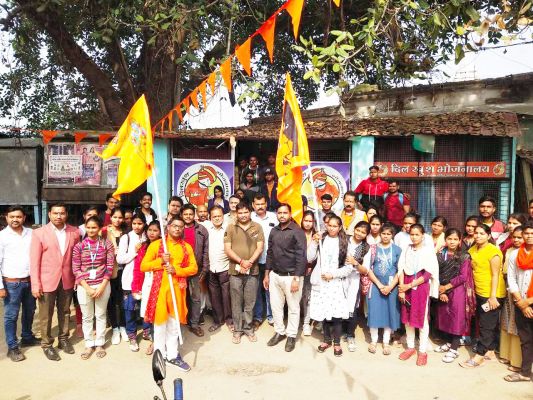 राम के उद्घोष के साथ  विद्यार्थियों  ने किया नगर भ्रमण