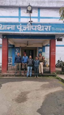 सांठगांठ कर 12 टन आयरन मटेरियल  की हेराफेरी, ऑपरेटर-ड्रायवर गिरफ्तार