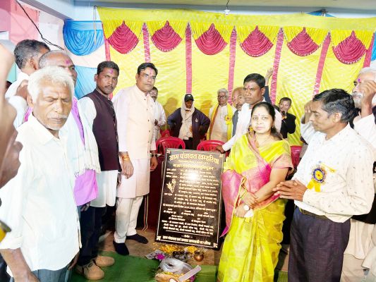 विधायक ने किया बाजार शेड निर्माण का भूमिपूजन