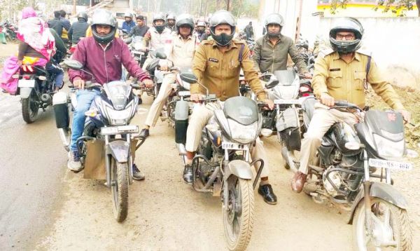 सडक़ सुरक्षा जागरूकता अभियान