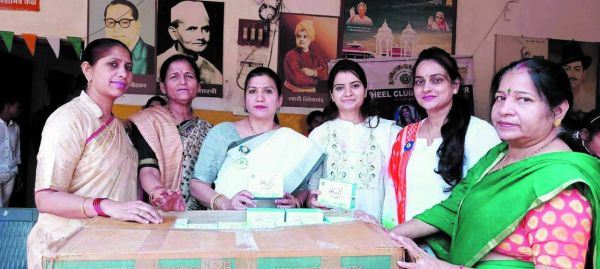 गायत्री विद्यापीठ गुरुकुल में ममता राणा ने किया ध्वजारोहण