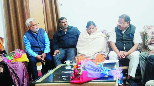 सांसद सुनील सोनी से मिले कार्यकर्ता