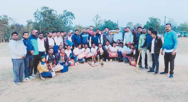 टीचर्स प्रीमियर लीग क्रिकेट स्पर्धा