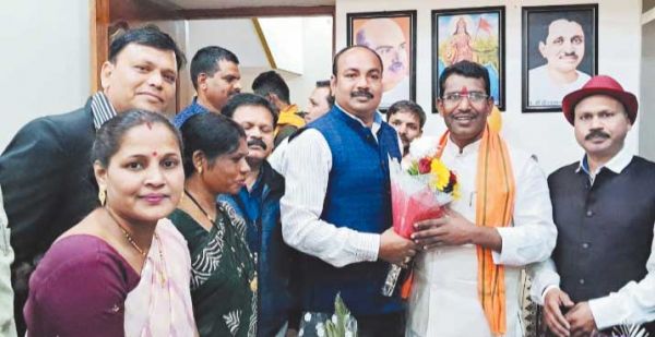 राजिम विधायक से टीचर्स एसोसिएशन ने की मुलाकात