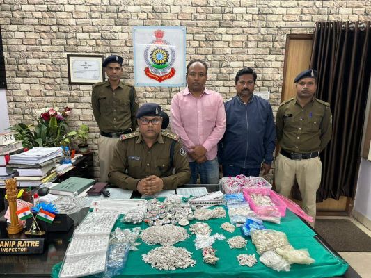 ओडिशा की कार में मिली  6 लाख की चांदी