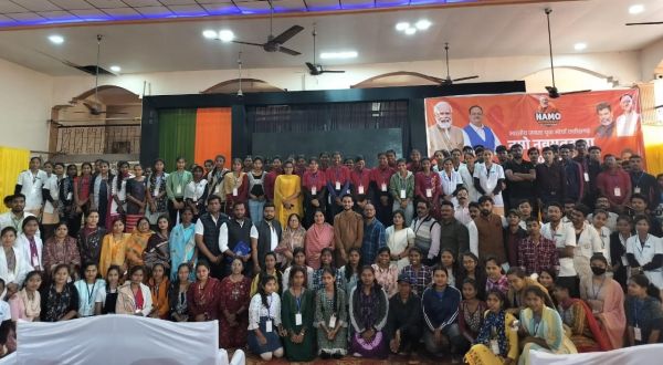 नवमतदाता सम्मेलन में 500 से अधिक युवा पहुंचे