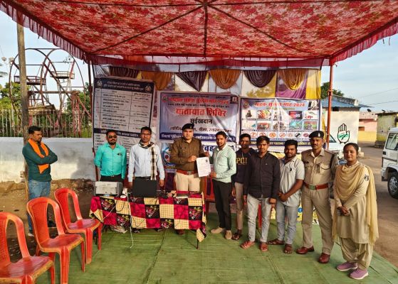 शिविर लगाकर वाहन चालकों को दिया लाईसेंस