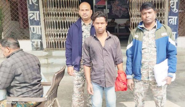 चोरी का आरोपी गिरफ्तार 