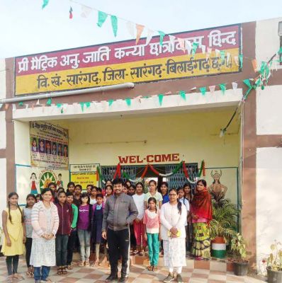 एसडीएम व तहसीलदार ने कन्या छात्रावास का किया निरीक्षण