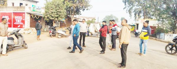 अधूरे निर्माण कार्य जल्द करें पूरे