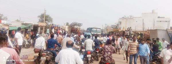 हाईवा ने बुजुर्ग को रौंदा हुई मौत, आक्रोशित भीड़ ने किया चक्काजाम