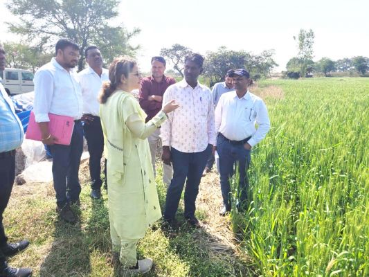 कृषि व भूमि संरक्षण संबंधी कार्यों का निरीक्षण