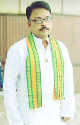 भाजपा संगठन की नींव के पत्थर हैं आडवाणी - कविंद्र