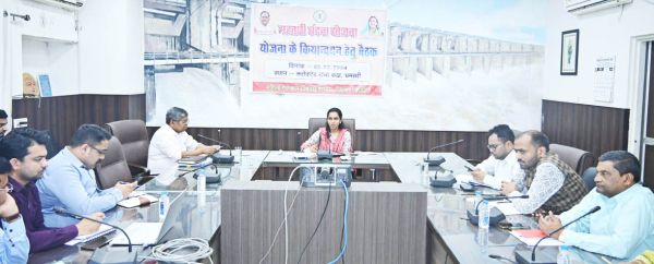 राशनकार्ड नवीनीकरण और आधार अपडेशन कार्य में तेजी लाए