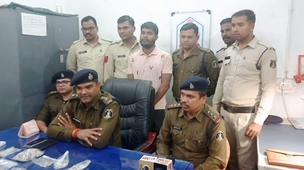 सूने मकानों में चोरी, आरोपी पकड़ाया  