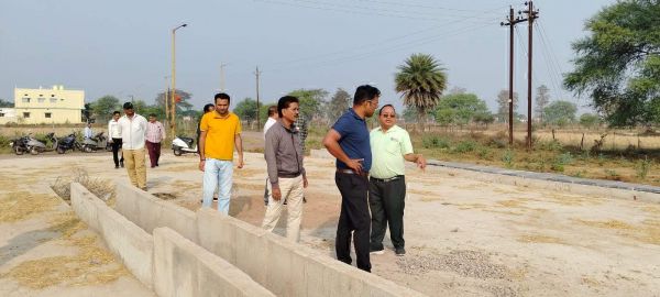 गुणवत्ता के साथ समय-सीमा में करें निर्माण कार्य