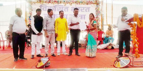 योजना का लाभ लेने वार्डवासियों ने लिया आवेदन