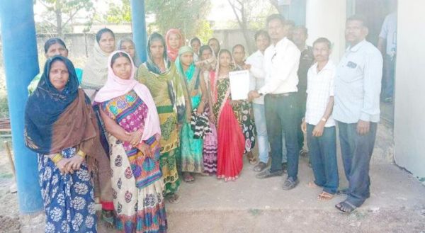 ग्रामीणों ने पीएचई के  खिलाफ खोला मोर्चा