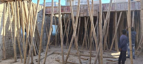 पत्रकार भवन में घटिया निर्माण का आरोप, एसडीएम से शिकायत