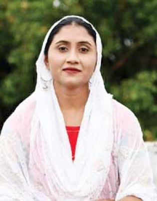 महतारी वंदन योजना सरकार का दोहरा मापदंड- आयशा हुसैन