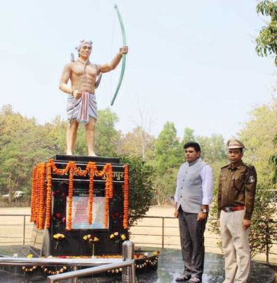 अमर शहीद वीर गुण्डाधुर को किया याद