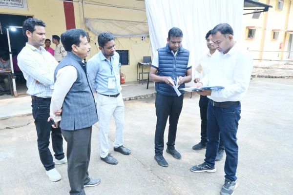 ऑब्जर्वर ने एफएलसी कार्यों का लिया जायजा