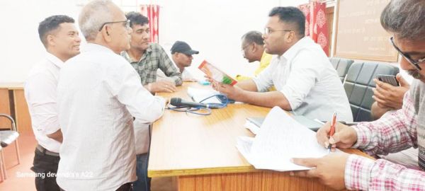 अफसरों ने सुनी समस्याएं