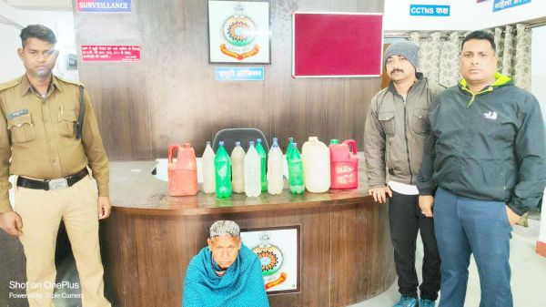 3 आरोपियों से महुआ शराब जब्त  