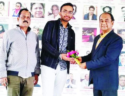 डीएवी के पूर्व छात्र आकाश बने सीए