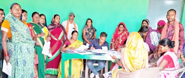 महतारी वंदन योजना: अब तक  2 लाख 2 हजार ने भरे आवेदन