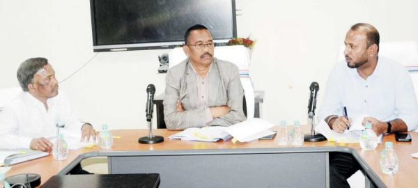 मेडिकल कॉलेज के स्वशासी समिति की बैठक