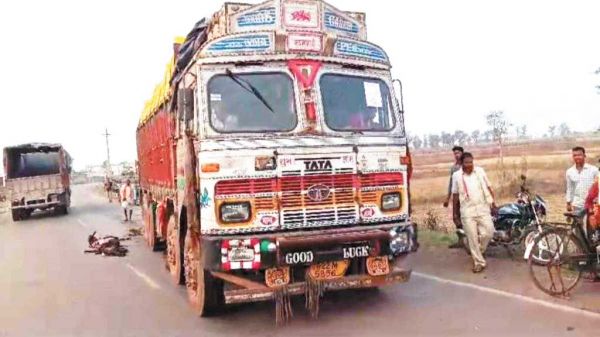 ट्रक की चपेट में 7 भेड़ों की मौत, चालक बंदी