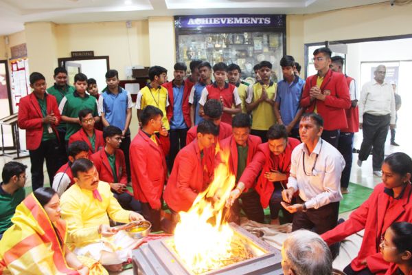 युगांतर में प्रवेशोत्सव व सरस्वती पूजन 
