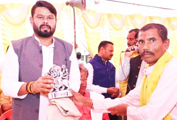 छग के रग-रग में रचे बसे हैं सांस्कृतिक विविधता के रंग- छाबड़ा