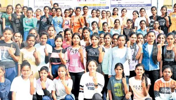 आत्मरक्षा कार्यक्रम में शत-प्रतिशत मतदान की अपील