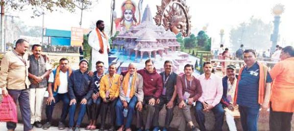 रामलला के दर्शन करने भाजपाई पहुंचे अयोध्या