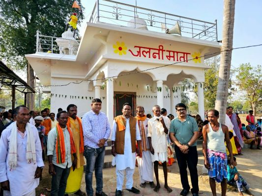 जलनी माता मंदिर के उद्घाटन पर पहुंचे पूर्व विधायक 