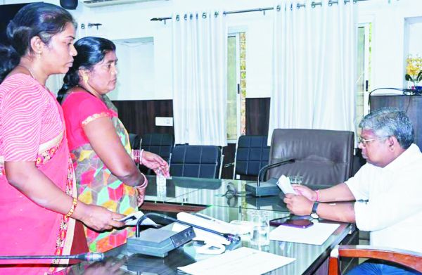 जनदर्शन में मिले 145 आवेदन