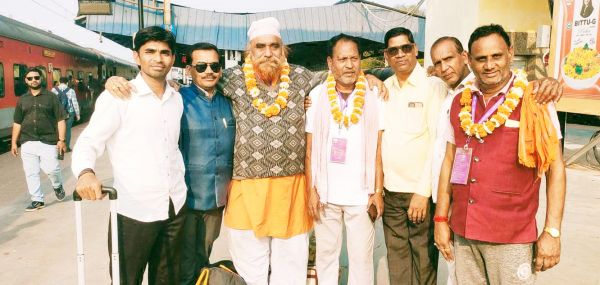 रामलला के दर्शन कर लौटे रामभक्त