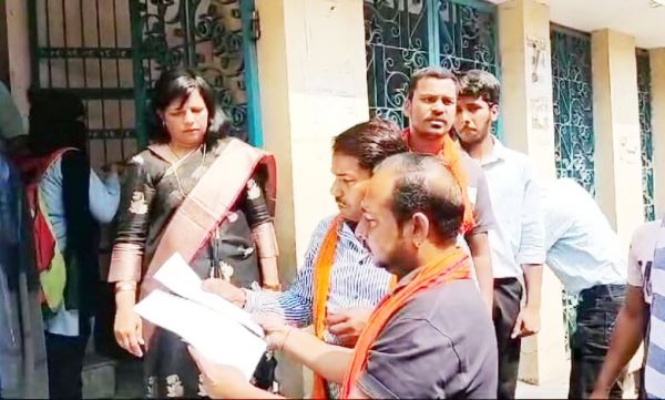 कॉलेज वार्षिकोत्सव में धार्मिक कव्वाली, बजरंग दल की आपत्ति, प्राध्यापक को हटाया