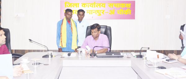 सफाई कर्मी ने वेतन दिलाने जनदर्शन में लगाई गुहार