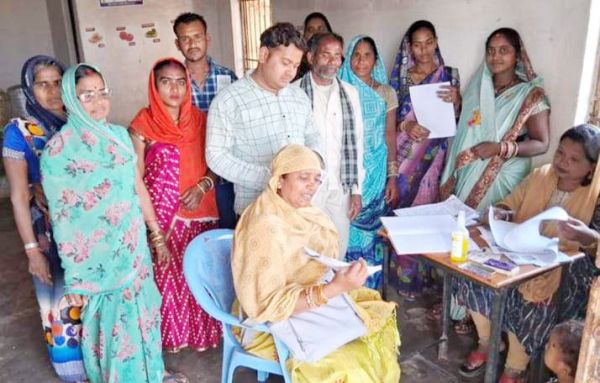 महतारी वंदन योजना में 2.54 लाख महिलाओं ने भरे आवेदन 