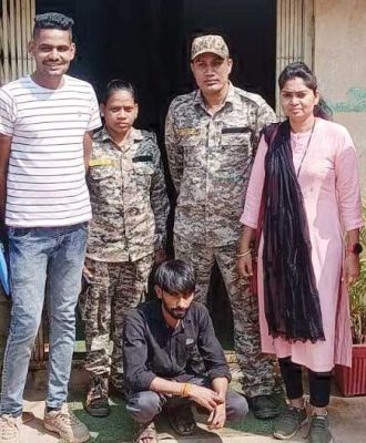 शादी का झांसा दे भगाया-रेप, गुजरात से बंदी
