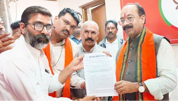 आशारामजी की हालत गंभीर, इच्छानुरूप चिकित्सा उपलब्ध कराने की मांग