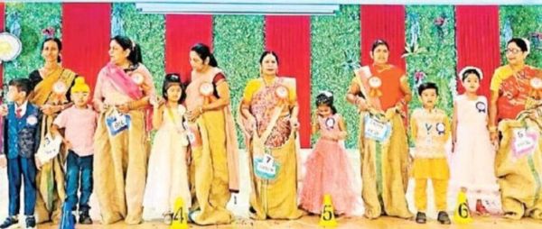 एकैडमिक वल्र्ड स्कूल में पोते-पोतियों ने मनाया दादा-दादी दिवस 