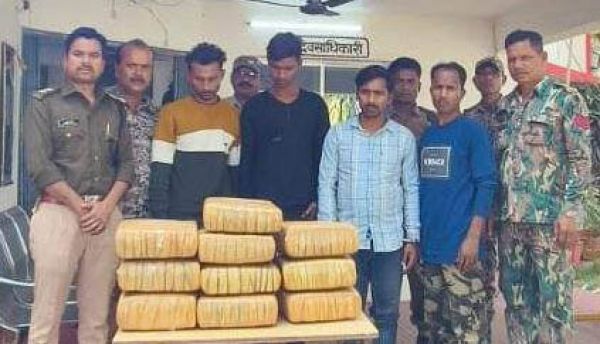 गांजा संग 4 बंदी