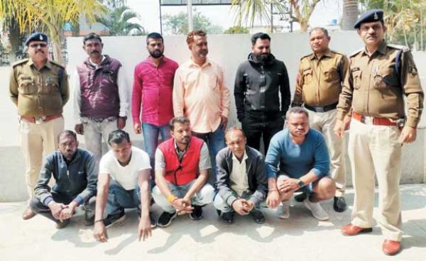 80 निगरानी व गुंडा बदमाशों की हाजरी लेकर गुजर-बसर चेक