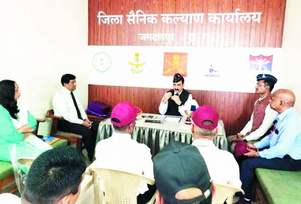 पूर्व सैनिक सम्मेलन में शामिल  हुए ब्रिगेडियर विवेक 